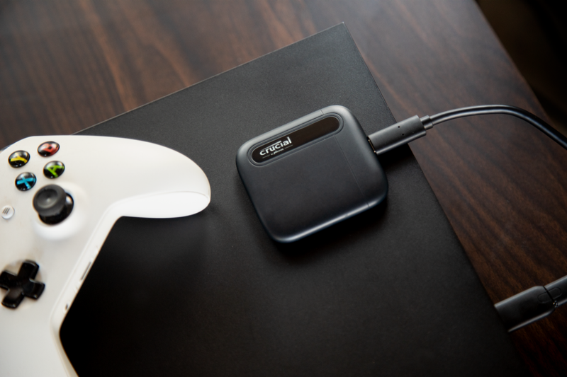 Crucial X6 1TB Portable SSD - 2